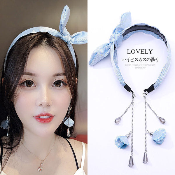 Bow tie hair tie