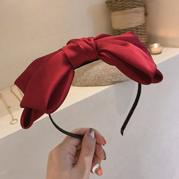 Oversized bow band