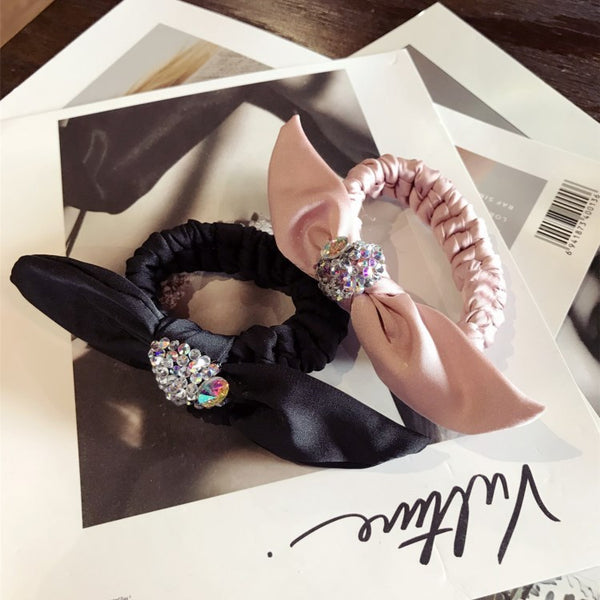 Rhinestone-Encrusted Super Bow Hair Rope