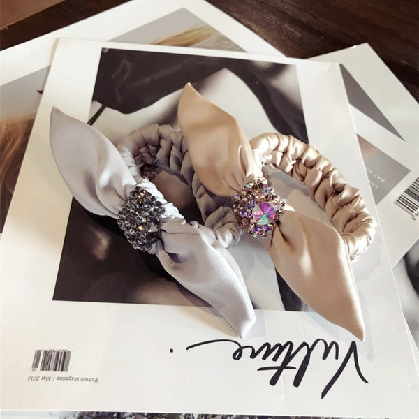 Rhinestone-Encrusted Super Bow Hair Rope