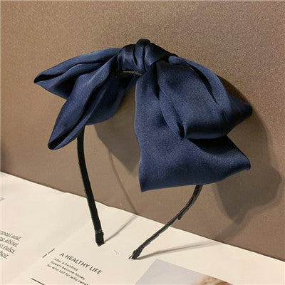 Oversized bow band